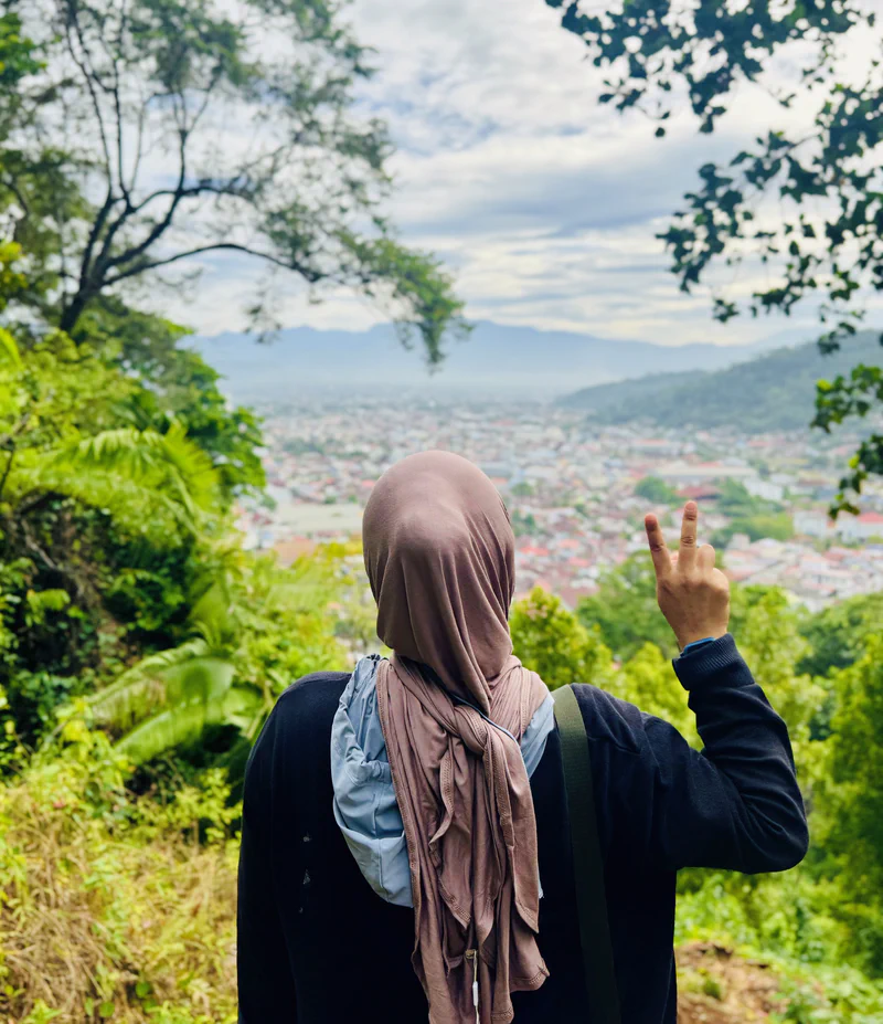 Olahraga Tipis-Tipis di Gunung Padang